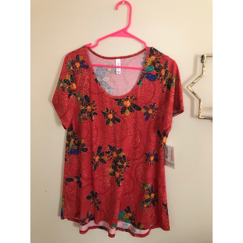 LulaRoe Classic T size XL new with tags